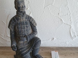 Asiatische Figur Bild 2