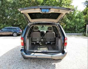 Chrysler Grand Voyager SE 2.5 CRD 7 Sitze*Leder*LMF*TÜV* Bild 5