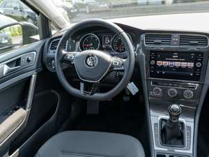 Volkswagen Golf Comfortline 1.6 TDI 5-Gang Klima PDC v/h Bild 5