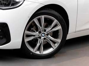 BMW 218 i Active Tourer Luxury Line Panorama Head-Up Bild 5
