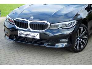 BMW 318 i Sport Line Limousine/LED/Navi/HUD/ACC/RFK Bild 3