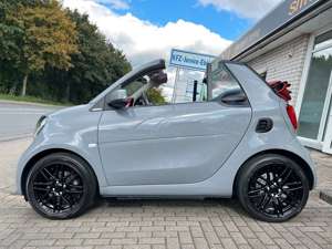 smart forTwo Cabrio BRABUS Tailor Made one of one Leder rot Bild 3