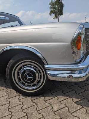 Mercedes-Benz 220 w 111 Coupe  oldtimer Bild 6