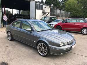 Jaguar X-Type Bild 3