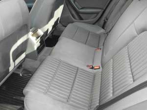 Audi A4 Ambiente Lim. (8K2)   TÜV neu Steuerkette neu Bild 7