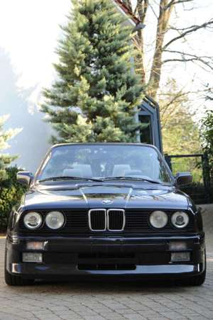 BMW M3 E30 Cabrio Bild 3