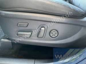 Hyundai SANTA FE 2,2CRDI Premium Autom. Leder Panorama Bild 4