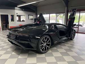 Lamborghini Aventador S Roadster LP740-4 Garantie*CarbonPack Bild 2
