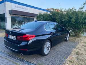 BMW 530 5er 530d xDrive Aut. Luxury Line Bild 1