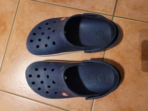 Kinder-Crocs, Größe 6 - 8