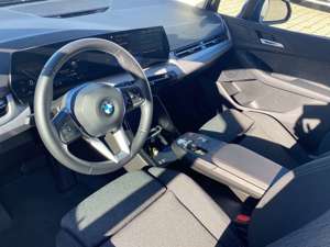 BMW 218 i Active Tourer DAB LED RFK Komfortzg. Shz Bild 3