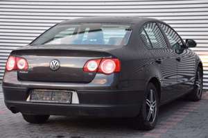 Volkswagen Passat Lim. Trendline 1.4TSI SITZHEIZUNG KLIMAAU Bild 5