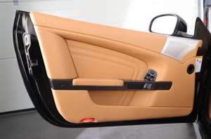 Aston Martin DBS Cabrio Touchtronic 2.H DE Sondermodell CARBONBLACK Bild 6