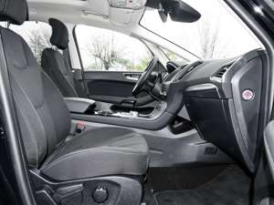 Ford S-Max Titanium 2.0 EcoBl. 7-Sitzer+Panoramadach Klima Bild 4