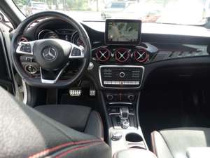 Mercedes-Benz GLA 45 AMG 4Matic*Panorama*Distronic*Alcantara Bild 4