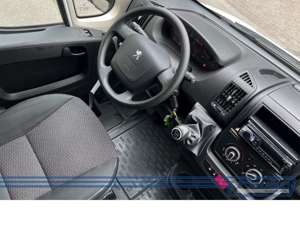 Peugeot Boxer Kasten 330 L1H1 Pro BlueHDi 120 StopStart Bild 3