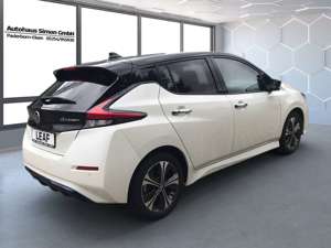 Nissan Leaf 40 kWh Tekna  2 farbig Bild 3