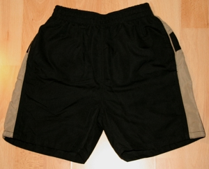 Sportliche Shorts - Größe 122 - 128 - Bade-Hose - Bermudas Bild 1