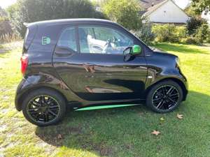 smart forTwo smart fortwo electric drive greenflash passion Bild 4