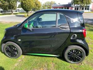 smart forTwo smart fortwo electric drive greenflash passion Bild 3