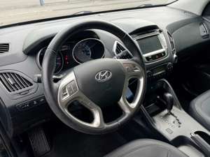 Hyundai iX35 2.0 4WD Automatik Premium Navi Panorama SHZ 1.Hand Bild 6