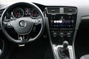 Volkswagen Golf Variant 1.6 TDI Join NAV+LED+ACC+SHZ+16ZOLL Bild 9