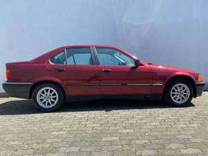 BMW 316 i E36 Limosine Automatik/Klimaanlage/Sehr gepflegt Bild 5