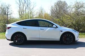 Tesla Model Y Performance Dual Motor AWD Bild 4