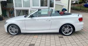 BMW 135 i*Cabrio*M-Sportpaket*M-Perf.Auspuff*Xenon* Bild 4