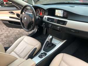 BMW 325 d 3.0 Automatik Chrome Line Panoramadach Bild 4