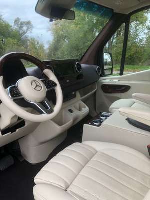 Mercedes-Benz Sprinter 319 CDI Tourer Lang HA 9G-TRONIC VIP UMBAU Bild 5
