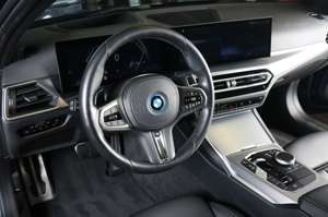 BMW 330 e xDr. Limo M-Sportp.Glasd.LED.adapM-Fahrwerk Bild 5
