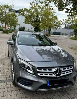 Mercedes-Benz GLA 180 GLA 180 7G-DCT UrbanStyle Edition Bild 3