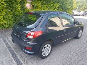 Peugeot 206 75 Bild 4