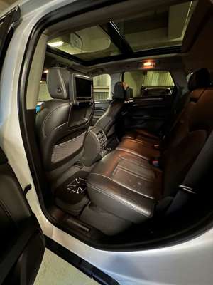 Cadillac SRX 3.6 V6 AWD Premium Bild 10