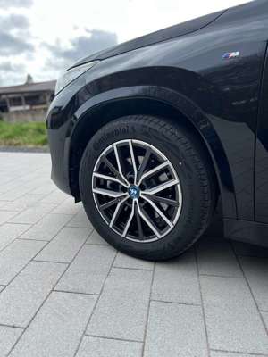 BMW iX1 iX1 xDrive30 M Sportpaket AHK Bild 4