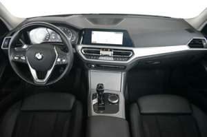 BMW 320 iA Touring Navi.LED.Headup.AHK.Pano.Rükamera Bild 10