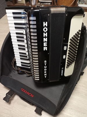 Akkordeon HOHNER Student 72