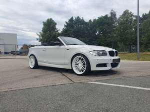 BMW 120 i Cabrio (E88) White Angel Bild 2