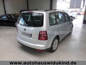 Volkswagen Touran 1.4 Trendline Autom. Klimaaut. TÜV AU neu Bild 5