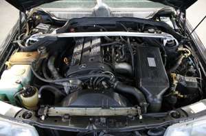 Mercedes-Benz 190 E 2.5 16V Automatik - Klima Bild 3