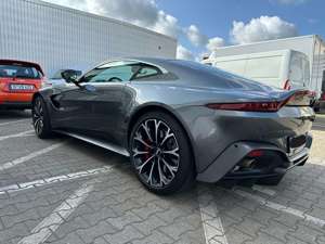 Aston Martin Vantage Bild 1