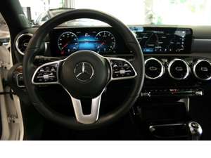 Mercedes-Benz A 200 Prog.*Night*MBUX High*LED*Standheizung*AHK Bild 2