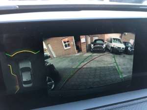 BMW 318 i Navi Head-Up Display Surround-Kamerasystem Bild 5