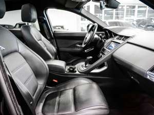 Jaguar E-Pace S AWD D180 EU6d-T AHK Panorama Navi Leder Soundsys Bild 3