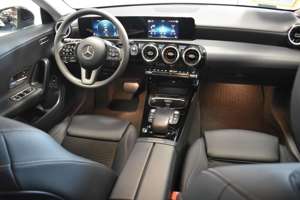 Mercedes-Benz CLA 250 250e NAVI LED Teilleder Bild 5