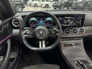 Mercedes-Benz E 300 CABRIO AMG+DISTR+AIR+LED+NAV+360°+19"AMG Bild 5