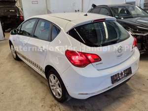 Opel Astra J 1.4 Lim. Selection 5-trg.*FAHRBEREIT!* Bild 3