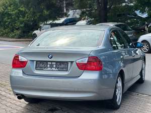 BMW 318 i/Automatik/S-heft/MFL/Limo. Bild 4