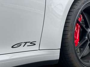 Porsche 992 Targa 4 GTS deutsches Fzg Garantie 1. Hand Bild 4
